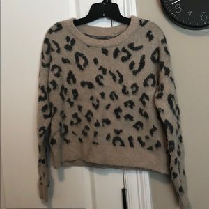 NWOT LEOPARD PRINT SWEATER!!
